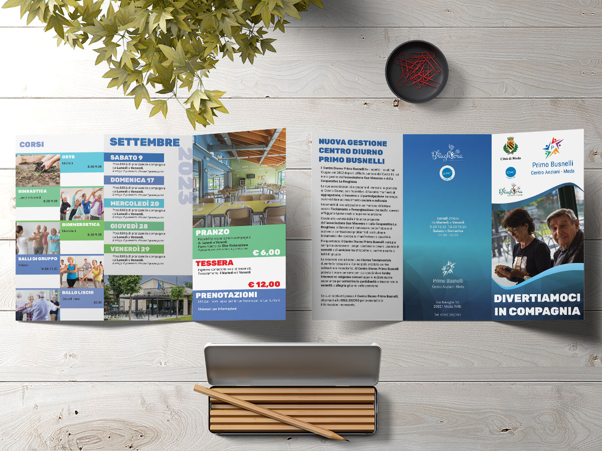 brochure presentazione, grafica, impaginazione, trifold, tre ante